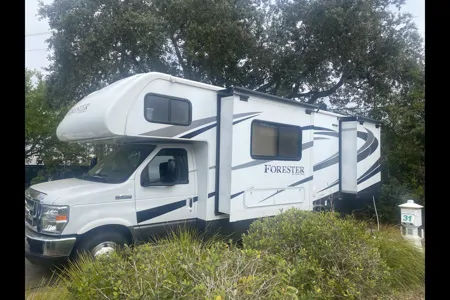 Alain 's Forest River 2501ts Class C