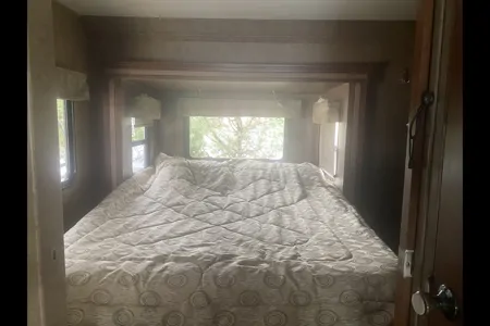 Alain 's Forest River 2501ts Class C