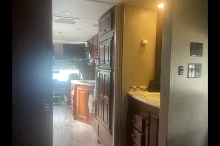 Alain 's Forest River 2501ts Class C