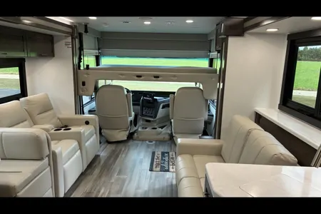 ROCK STAR Jayco precept 34 G Class A