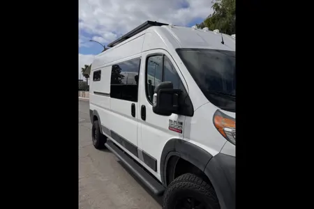 Renee's Ford Ram Master 2500 Class B