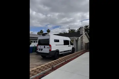 Renee's Ford Ram Master 2500 Class B