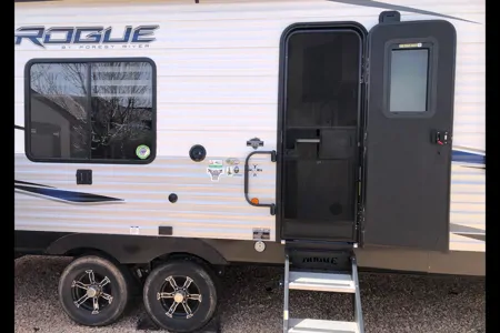 Sand Hollow RV Rental - Forest River Toy Hauler