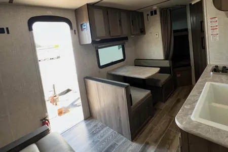 Cozy Trailer Big Adventures