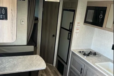 Cozy Trailer Big Adventures