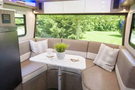 Owen's inTech Sol Horizon Rover Edition Travel Trailer