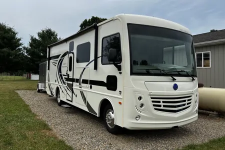 Kelsey's Holiday Rambler Admiral 28A Class A