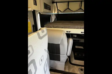 Kelsey's Holiday Rambler Admiral 28A Class A