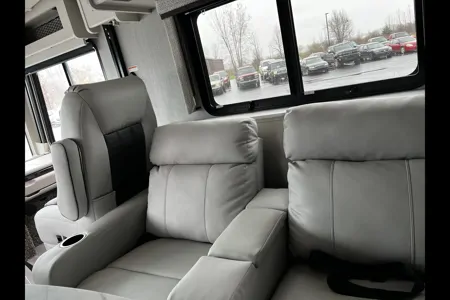 Kelsey's Holiday Rambler Admiral 28A Class A