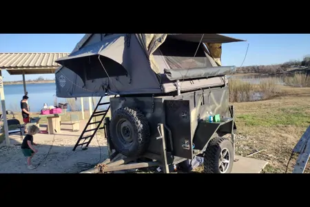 Michael's Custom Overlanding camper trailer Tent Trailer