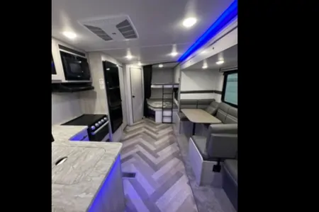 Crossroads Zinger 270BH Travel Trailer