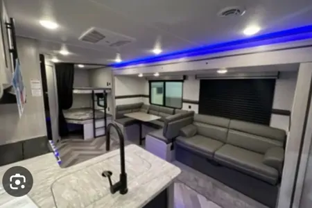 Crossroads Zinger 270BH Travel Trailer