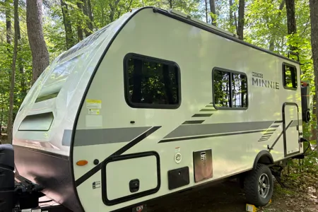 Jenny's Winnebago Micro Minnie 1700bh Travel Trailer