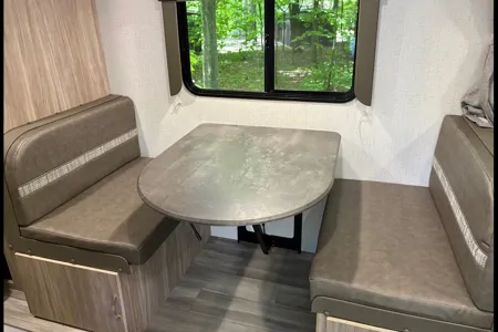 Jenny's Winnebago Micro Minnie 1700bh Travel Trailer