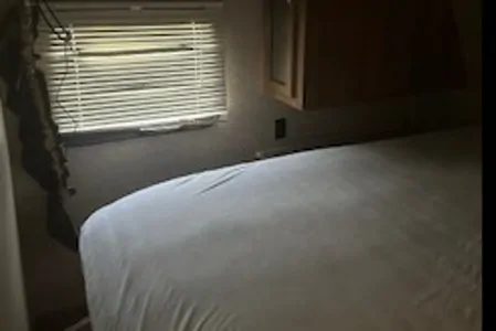 Melly's Coachmen 323TSQB Travel Trailer