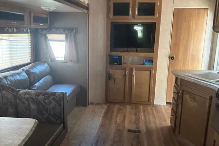 Melly's Coachmen 323TSQB Travel Trailer