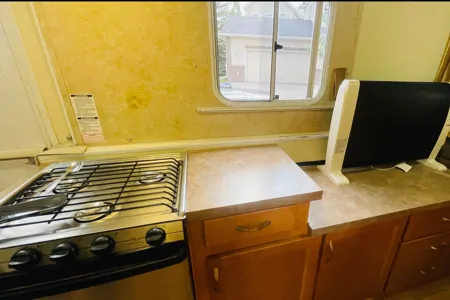 TrailManor TM2720 Travel Trailer