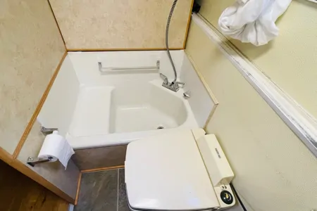 TrailManor TM2720 Travel Trailer