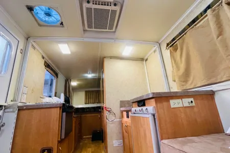 TrailManor TM2720 Travel Trailer