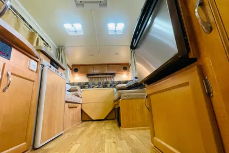 TrailManor TM2720 Travel Trailer