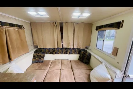 TrailManor TM2720 Travel Trailer