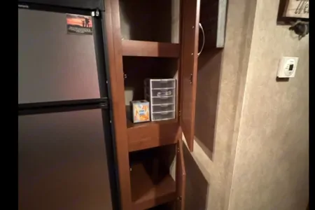 Travel Trailer w/ Outdoor Kitchen & 2 Slideouts