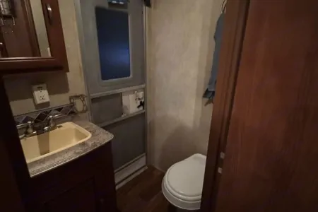 Travel Trailer w/ Outdoor Kitchen & 2 Slideouts