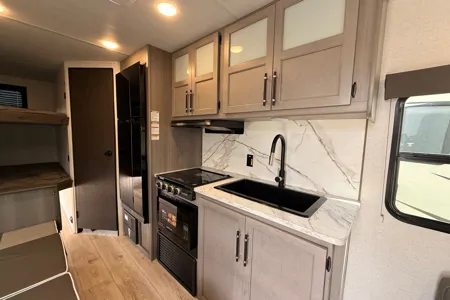 Spacious Family Bunkhouse Trailer – Sleeps 8 | Easy Setup | Delivery Available