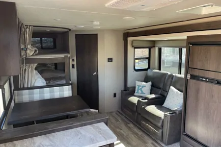 Christian 's Grand Design Transcend XPLOR 261BH Travel Trailer