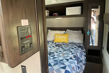 Christian 's Grand Design Transcend XPLOR 261BH Travel Trailer