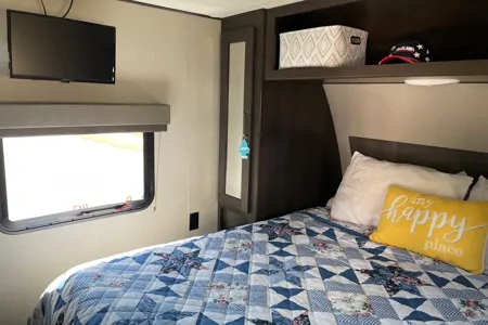 Christian 's Grand Design Transcend XPLOR 261BH Travel Trailer