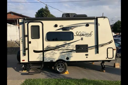 Shamrock 17’ Hybride 