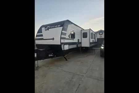 walter's Crossroads Zinger Travel Trailer
