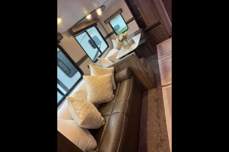 walter's Crossroads Zinger Travel Trailer