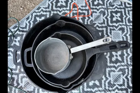 Cozy Teardrop – Fully Stocked Comfort with Shower, Solar & Starlink