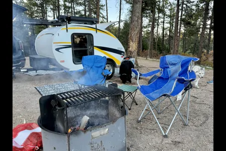 Cozy Teardrop – Fully Stocked Comfort with Shower, Solar & Starlink