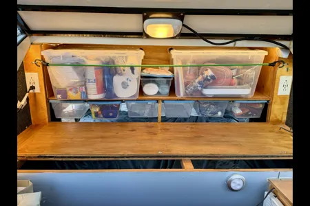 Cozy Teardrop – Fully Stocked Comfort with Shower, Solar & Starlink