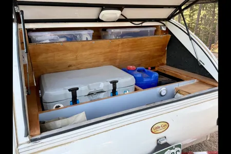 Cozy Teardrop – Fully Stocked Comfort with Shower, Solar & Starlink