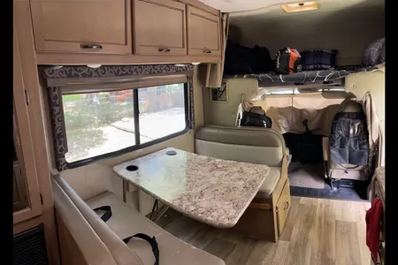 Four Winds 22E Class C