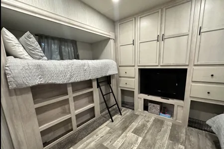 Luxury Camping by the Parker’s