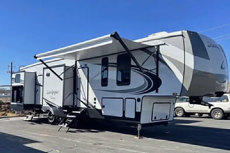 Luxury Camping by the Parker’s