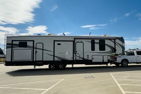Luxury Camping by the Parker’s