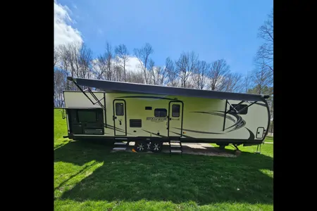 Blackburn's Venture RV Sporttrek Touring Edition 343VBH Travel Trailer