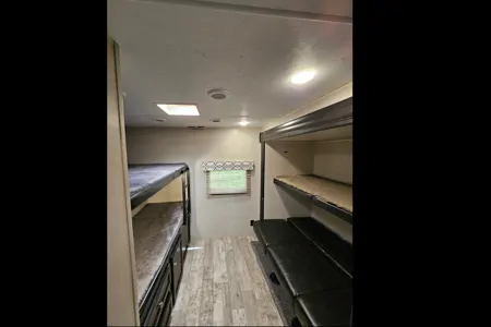 Blackburn's Venture RV Sporttrek Touring Edition 343VBH Travel Trailer