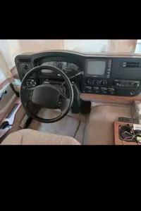 Riknshe Winnebago Adventurer Class A