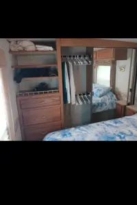 Riknshe Winnebago Adventurer Class A