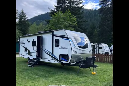 The Norris Coachmen Freedom Express Travel Trailer