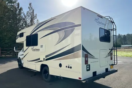 Ovi's Coachmen Freelander 21QB Class C