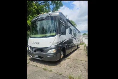 Sully's Coachmen Aurora Class A