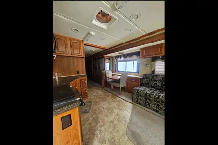 Sully's Coachmen Aurora Class A